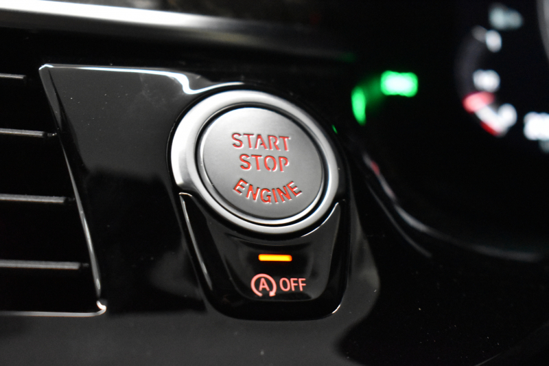 BMW 5シリーズ 530iﾂｰﾘﾝｸﾞ Mｽﾎﾟｰﾂ ｾﾚｸﾄP ﾊｲﾗｲﾝP ﾊﾟﾉﾗﾏｻﾝﾙｰﾌ  新ﾃﾞｻﾞｲﾝ液晶ﾒｰﾀｰ LEDﾍｯﾄﾞﾗｲﾄ 全席ｼｰﾄﾋｰﾀｰ 付黒革 追従ACC HUD ﾀｯﾁﾊﾟﾈﾙHDDﾅﾋﾞ 4ｿﾞｰﾝｴｱｺﾝ 3Dﾋﾞｭｰ Pｱｼｽﾄ ﾊｰﾏﾝｶｰﾄﾞﾝ 車線変更&逸脱&歩行者警告  19AW 2年保証