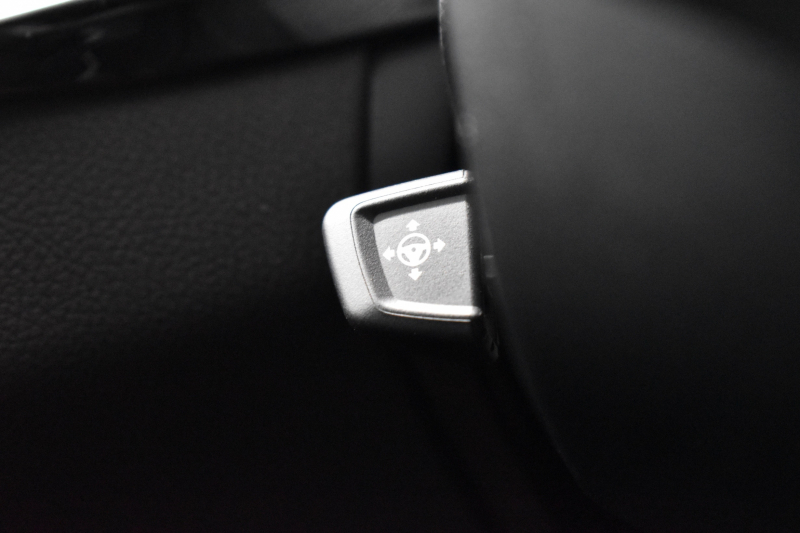 BMW 5シリーズ 530iﾂｰﾘﾝｸﾞ Mｽﾎﾟｰﾂ ｾﾚｸﾄP ﾊｲﾗｲﾝP ﾊﾟﾉﾗﾏｻﾝﾙｰﾌ  新ﾃﾞｻﾞｲﾝ液晶ﾒｰﾀｰ LEDﾍｯﾄﾞﾗｲﾄ 全席ｼｰﾄﾋｰﾀｰ 付黒革 追従ACC HUD ﾀｯﾁﾊﾟﾈﾙHDDﾅﾋﾞ 4ｿﾞｰﾝｴｱｺﾝ 3Dﾋﾞｭｰ Pｱｼｽﾄ ﾊｰﾏﾝｶｰﾄﾞﾝ 車線変更&逸脱&歩行者警告  19AW 2年保証