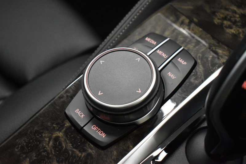 BMW 5シリーズ 530iﾂｰﾘﾝｸﾞ Mｽﾎﾟｰﾂ ｾﾚｸﾄP ﾊｲﾗｲﾝP ﾊﾟﾉﾗﾏｻﾝﾙｰﾌ  新ﾃﾞｻﾞｲﾝ液晶ﾒｰﾀｰ LEDﾍｯﾄﾞﾗｲﾄ 全席ｼｰﾄﾋｰﾀｰ 付黒革 追従ACC HUD ﾀｯﾁﾊﾟﾈﾙHDDﾅﾋﾞ 4ｿﾞｰﾝｴｱｺﾝ 3Dﾋﾞｭｰ Pｱｼｽﾄ ﾊｰﾏﾝｶｰﾄﾞﾝ 車線変更&逸脱&歩行者警告  19AW 2年保証