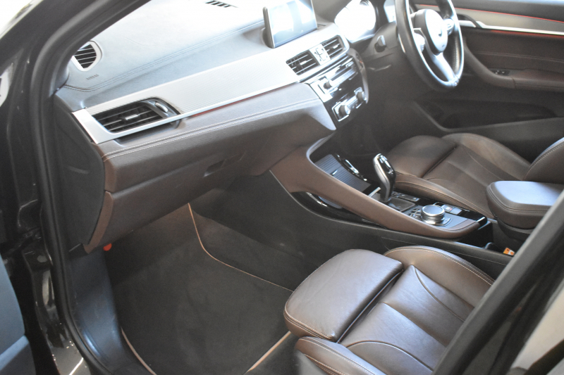 BMW X2 Xﾄﾞﾗｲﾌﾞ20i Mｽﾎﾟ‐ﾂX ｱﾄﾞﾊﾞﾝｽﾄﾞｱｸﾃｨﾌﾞｾｰﾌﾃｨ‐P ﾊｲﾗｲﾝ＆ｺﾝﾌｫｰﾄP 追従ACC HUD ﾋｰﾀｰ付茶革電動ｼｰﾄ  衝突軽減ﾌﾞﾚｰｷ 車線逸脱&歩行者警告  20AW ﾀｯﾁﾊﾟﾈﾙﾅﾋﾞ Bｶﾒﾗ 前後PDC Pｱｼｽﾄ 電動Rｹﾞｰﾄ 2年保証