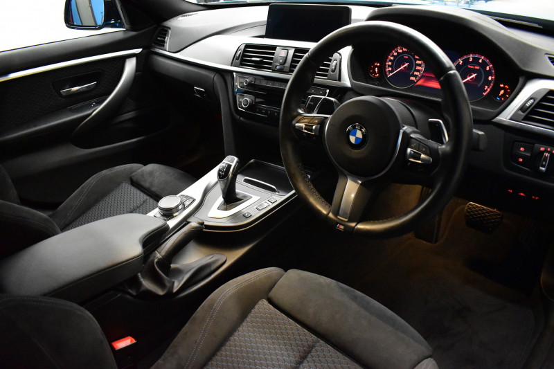 BMW 4シリーズ 420i ｸﾞﾗﾝｸｰﾍﾟ Mｽﾎﾟｰﾂ  LCI後期 追従ACC ﾍｷｻｺﾞﾅﾙLEDﾍｯﾄﾞﾗｲﾄ&ﾃｰﾙ ﾋｰﾀｰ付ｱﾙｶﾝﾀｰﾗ電動ｽﾎﾟｰﾂｼｰﾄ ﾀｯﾁﾊﾟﾈﾙ式iﾄﾞﾗｲﾌﾞHDDﾅﾋﾞ Bｶﾒﾗ 前後PDC ﾌﾙｾｸﾞ 車線変更&逸脱&歩行者警告 衝突軽減ﾌﾞﾚｰｷ ｼﾙﾊﾞｰｲﾝﾃﾘｱ 18AW 電動Rｹﾞｰﾄ 2年保証