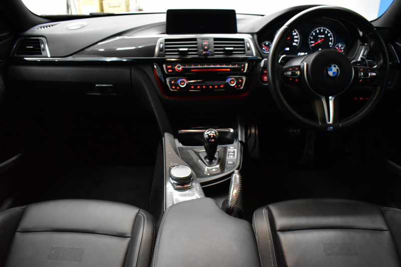 BMW Mシリーズ M4ｸｰﾍﾟ ｺﾝﾍﾟﾃｨｼｮﾝ 450馬力 LCI後期 ｱﾀﾞﾌﾟﾃｨﾌﾞMｻｽ ﾍｷｻｺﾞﾅﾙLED&ﾃｰﾙ 7速DCT Mﾊﾟﾌｫｰﾏﾝｽｴｱﾛ 専用鍛造20AW 専用軽量ﾋｰﾀｰ付黒革 車線変更＆逸脱＆歩行者警告 ﾀｯﾁﾊﾟﾈﾙﾅﾋﾞBｶﾒﾗ ﾊｰﾏﾝｶｰﾄﾞﾝ2年保証