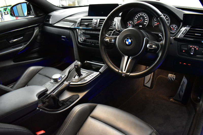 BMW Mシリーズ M4ｸｰﾍﾟ ｺﾝﾍﾟﾃｨｼｮﾝ 450馬力 LCI後期 ｱﾀﾞﾌﾟﾃｨﾌﾞMｻｽ ﾍｷｻｺﾞﾅﾙLED&ﾃｰﾙ 7速DCT Mﾊﾟﾌｫｰﾏﾝｽｴｱﾛ 専用鍛造20AW 専用軽量ﾋｰﾀｰ付黒革 車線変更＆逸脱＆歩行者警告 ﾀｯﾁﾊﾟﾈﾙﾅﾋﾞBｶﾒﾗ ﾊｰﾏﾝｶｰﾄﾞﾝ2年保証