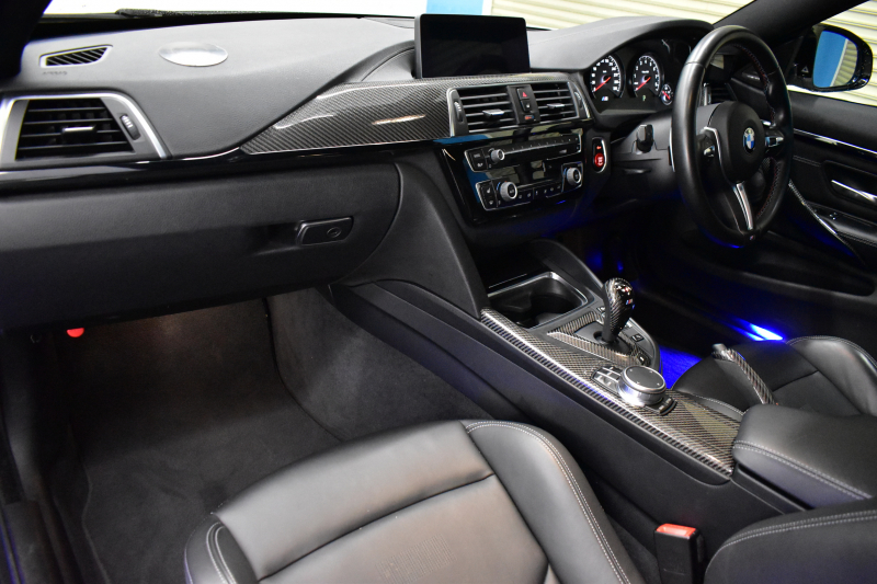 BMW Mシリーズ M4ｸｰﾍﾟ ｺﾝﾍﾟﾃｨｼｮﾝ 450馬力 LCI後期 ｱﾀﾞﾌﾟﾃｨﾌﾞMｻｽ ﾍｷｻｺﾞﾅﾙLED&ﾃｰﾙ 7速DCT Mﾊﾟﾌｫｰﾏﾝｽｴｱﾛ 専用鍛造20AW 専用軽量ﾋｰﾀｰ付黒革 車線変更＆逸脱＆歩行者警告 ﾀｯﾁﾊﾟﾈﾙﾅﾋﾞBｶﾒﾗ ﾊｰﾏﾝｶｰﾄﾞﾝ2年保証