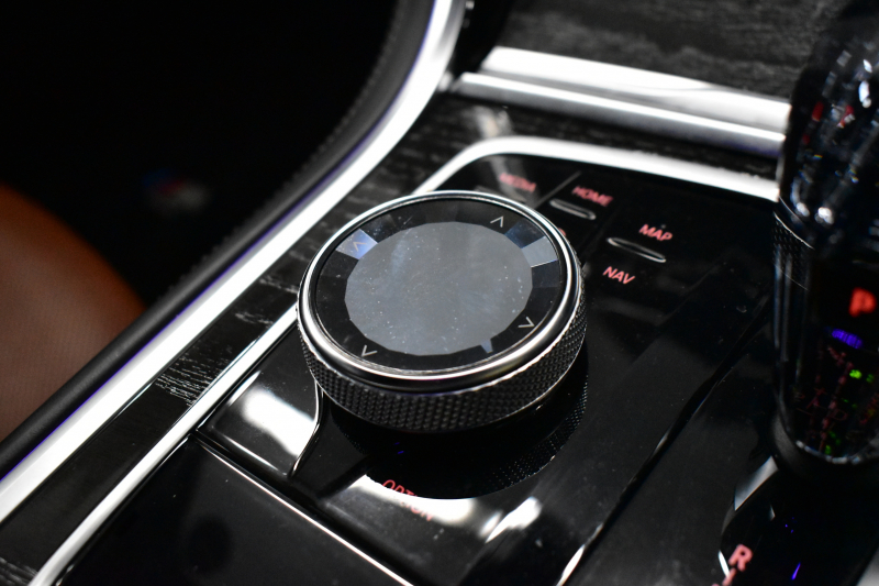 BMW 8シリーズ 840d Xﾄﾞﾗｲﾌﾞ ｸﾞﾗﾝｸｰﾍﾟ Mｽﾎﾟｰﾂ 4WD ﾊﾟﾉﾗﾏｶﾞﾗｽｻﾝﾙｰﾌ ﾚｰｻﾞｰLED ACC HUD  全席ﾋｰﾀｰ付黒/茶革 前席ﾍﾞﾝﾁﾚｰｼｮﾝ ﾊｰﾏﾝｶｰﾄﾞﾝ ｲﾝﾃﾘｾｰﾌ ﾗｲﾌﾞｺｯｸﾋﾟｯﾄ ｼﾞｪｽﾁｬｰｺﾝﾄﾛｰﾙ対応ﾀｯﾁﾊﾟﾈﾙﾅﾋﾞ3Dﾋﾞｭｰ 2年保証