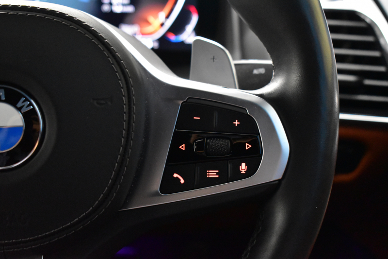 BMW 8シリーズ 840d Xﾄﾞﾗｲﾌﾞ ｸﾞﾗﾝｸｰﾍﾟ Mｽﾎﾟｰﾂ 4WD ﾊﾟﾉﾗﾏｶﾞﾗｽｻﾝﾙｰﾌ ﾚｰｻﾞｰLED ACC HUD  全席ﾋｰﾀｰ付黒/茶革 前席ﾍﾞﾝﾁﾚｰｼｮﾝ ﾊｰﾏﾝｶｰﾄﾞﾝ ｲﾝﾃﾘｾｰﾌ ﾗｲﾌﾞｺｯｸﾋﾟｯﾄ ｼﾞｪｽﾁｬｰｺﾝﾄﾛｰﾙ対応ﾀｯﾁﾊﾟﾈﾙﾅﾋﾞ3Dﾋﾞｭｰ 2年保証