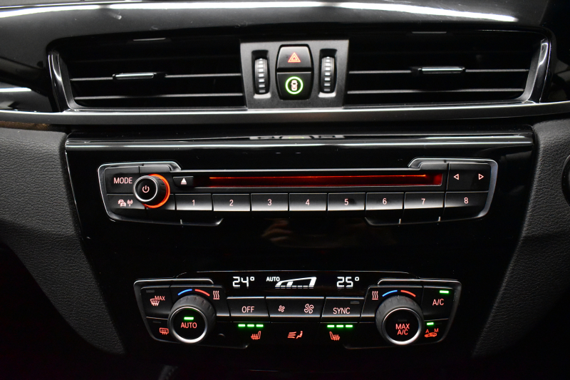 BMW X1 Xdrive20i Xﾗｲﾝ 中期 4WD  ｱﾄﾞﾊﾞﾝｽﾄﾞｱｸﾃｨﾌﾞｾｰﾌﾃｨP 追従ACC NEWﾃﾞｻﾞｲﾝﾒｰﾀｰ&Fｼｰﾄ 電子ｼﾌﾄ ﾌﾙｾｸﾞTVﾁｭｰﾅｰ HUD ﾋｰﾀｰ付ﾊｰﾌ革 ﾀｯﾁﾊﾟﾈﾙﾅﾋﾞBｶﾒ Pｱｼｽﾄ前後PDC LEDﾍｯﾄﾞﾗｲﾄ 衝突軽減 車線逸脱&歩行者警告 電動Rｹﾞｰﾄ Bluetoothｵｰﾃﾞｨｵ 2年保証