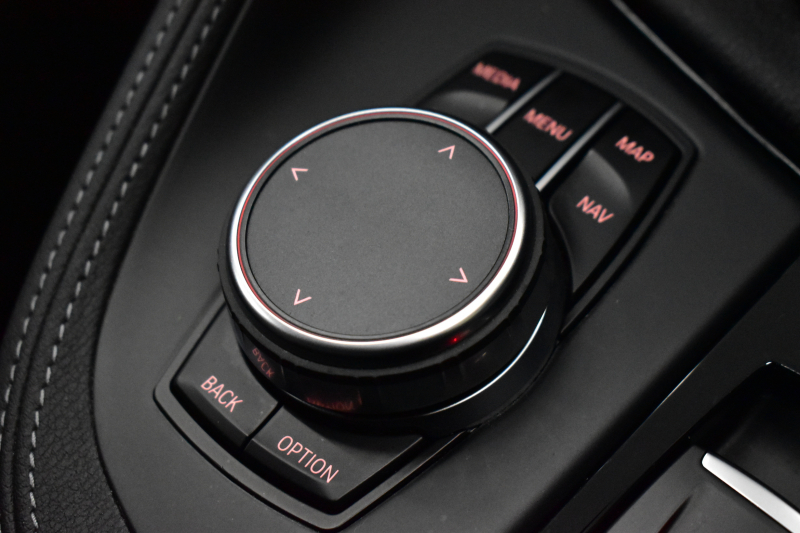 BMW X1 Xdrive20i Xﾗｲﾝ 中期 4WD  ｱﾄﾞﾊﾞﾝｽﾄﾞｱｸﾃｨﾌﾞｾｰﾌﾃｨP 追従ACC NEWﾃﾞｻﾞｲﾝﾒｰﾀｰ&Fｼｰﾄ 電子ｼﾌﾄ ﾌﾙｾｸﾞTVﾁｭｰﾅｰ HUD ﾋｰﾀｰ付ﾊｰﾌ革 ﾀｯﾁﾊﾟﾈﾙﾅﾋﾞBｶﾒ Pｱｼｽﾄ前後PDC LEDﾍｯﾄﾞﾗｲﾄ 衝突軽減 車線逸脱&歩行者警告 電動Rｹﾞｰﾄ Bluetoothｵｰﾃﾞｨｵ 2年保証