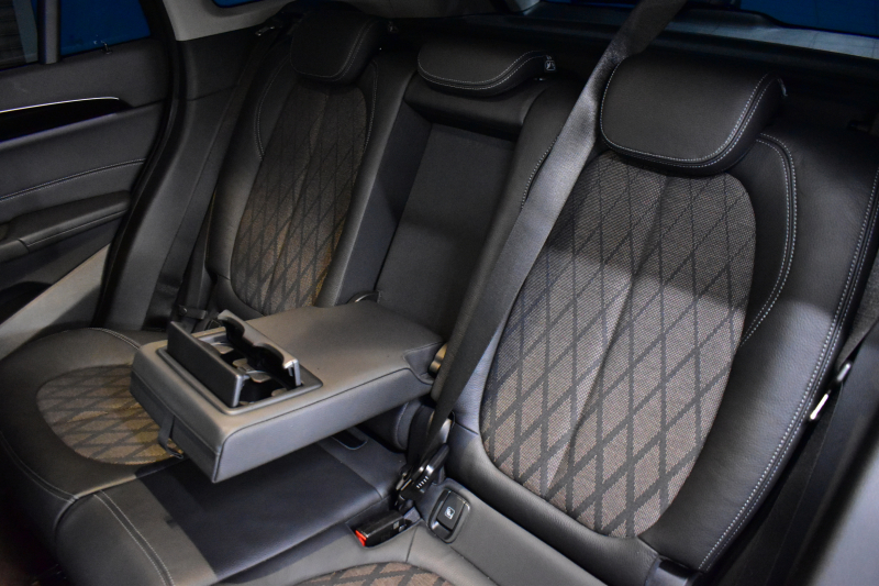 BMW X1 Xdrive20i Xﾗｲﾝ 中期 4WD  ｱﾄﾞﾊﾞﾝｽﾄﾞｱｸﾃｨﾌﾞｾｰﾌﾃｨP 追従ACC NEWﾃﾞｻﾞｲﾝﾒｰﾀｰ&Fｼｰﾄ 電子ｼﾌﾄ ﾌﾙｾｸﾞTVﾁｭｰﾅｰ HUD ﾋｰﾀｰ付ﾊｰﾌ革 ﾀｯﾁﾊﾟﾈﾙﾅﾋﾞBｶﾒ Pｱｼｽﾄ前後PDC LEDﾍｯﾄﾞﾗｲﾄ 衝突軽減 車線逸脱&歩行者警告 電動Rｹﾞｰﾄ Bluetoothｵｰﾃﾞｨｵ 2年保証