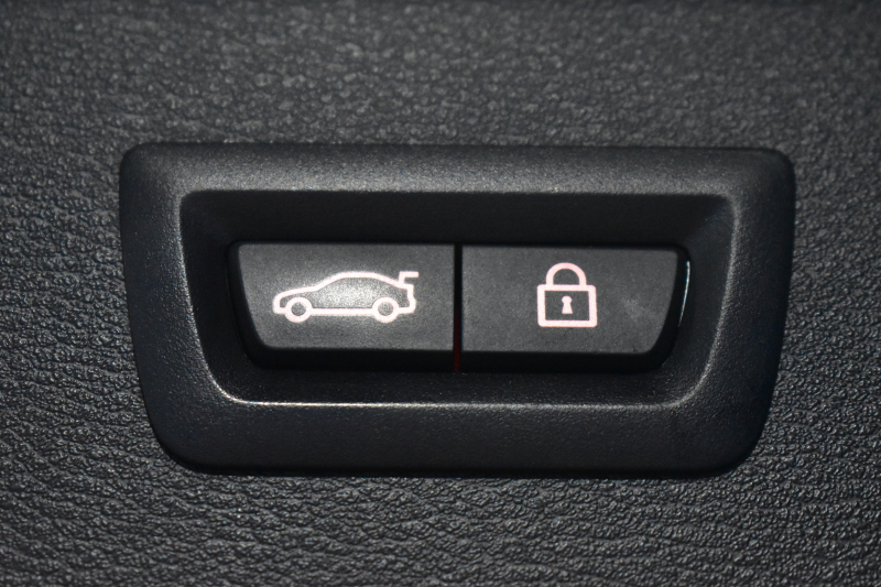 BMW X1 Xdrive20i Xﾗｲﾝ 中期 4WD  ｱﾄﾞﾊﾞﾝｽﾄﾞｱｸﾃｨﾌﾞｾｰﾌﾃｨP 追従ACC NEWﾃﾞｻﾞｲﾝﾒｰﾀｰ&Fｼｰﾄ 電子ｼﾌﾄ ﾌﾙｾｸﾞTVﾁｭｰﾅｰ HUD ﾋｰﾀｰ付ﾊｰﾌ革 ﾀｯﾁﾊﾟﾈﾙﾅﾋﾞBｶﾒ Pｱｼｽﾄ前後PDC LEDﾍｯﾄﾞﾗｲﾄ 衝突軽減 車線逸脱&歩行者警告 電動Rｹﾞｰﾄ Bluetoothｵｰﾃﾞｨｵ 2年保証