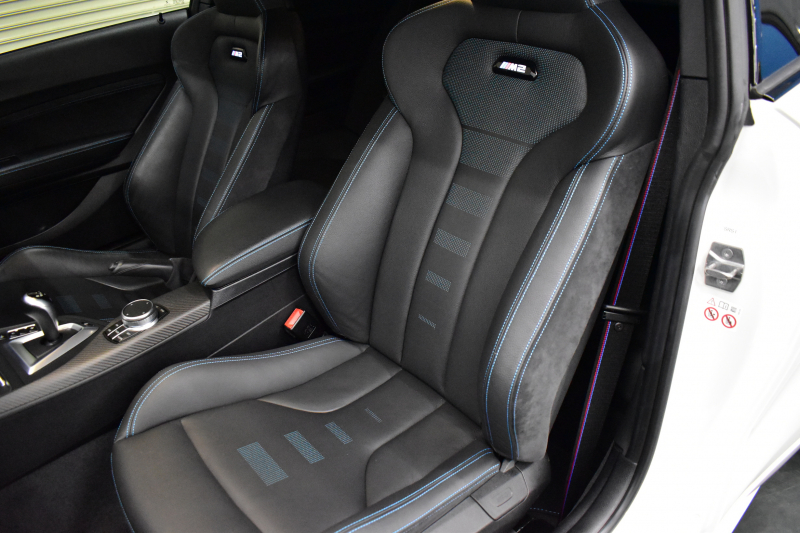 BMW Mシリーズ M2 ｺﾝﾍﾟﾃｨｼｮﾝ MDCT 7速DCT LCI後期 ｺﾝﾍﾟﾃｨｼｮﾝ専用410馬力ｴﾝｼﾞﾝ ﾍｷｻｺﾞﾅﾙLEDﾍｯﾄﾞﾗｲﾄ&ﾃｰﾙ ﾋｰﾀｰ付黒革 harman/kardon ﾀｯﾁﾊﾟﾈﾙHDDﾅﾋﾞBｶﾒﾗ 19AW 車線逸脱&歩行者警告 衝突軽減ﾌﾞﾚｰｷ ｶｰﾎﾞﾝｲﾝﾃﾘｱ Mｼｰﾄﾍﾞﾙﾄ  2年保証