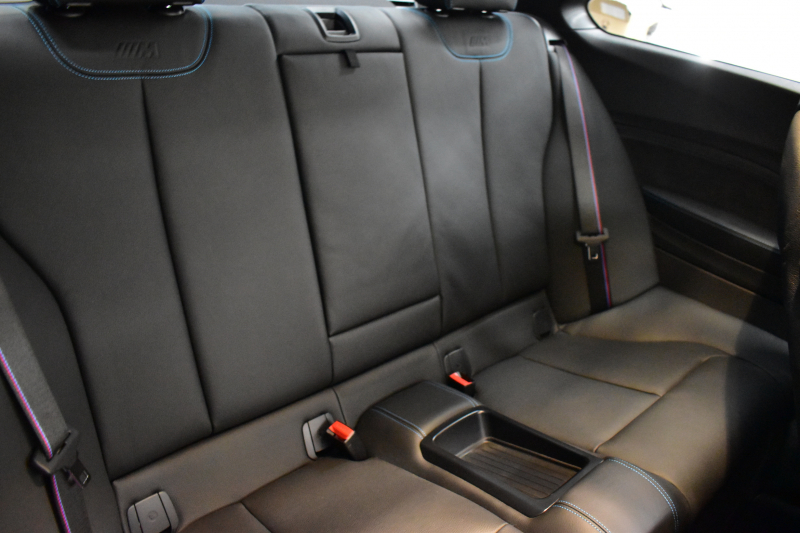 BMW Mシリーズ M2 ｺﾝﾍﾟﾃｨｼｮﾝ MDCT 7速DCT LCI後期 ｺﾝﾍﾟﾃｨｼｮﾝ専用410馬力ｴﾝｼﾞﾝ ﾍｷｻｺﾞﾅﾙLEDﾍｯﾄﾞﾗｲﾄ&ﾃｰﾙ ﾋｰﾀｰ付黒革 harman/kardon ﾀｯﾁﾊﾟﾈﾙHDDﾅﾋﾞBｶﾒﾗ 19AW 車線逸脱&歩行者警告 衝突軽減ﾌﾞﾚｰｷ ｶｰﾎﾞﾝｲﾝﾃﾘｱ Mｼｰﾄﾍﾞﾙﾄ  2年保証