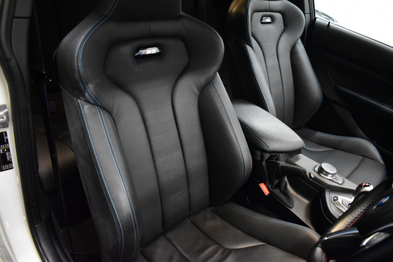BMW Mシリーズ M2 ｺﾝﾍﾟﾃｨｼｮﾝ MDCT 7速DCT LCI後期 ｺﾝﾍﾟﾃｨｼｮﾝ専用410馬力ｴﾝｼﾞﾝ ﾍｷｻｺﾞﾅﾙLEDﾍｯﾄﾞﾗｲﾄ&ﾃｰﾙ ﾋｰﾀｰ付黒革 harman/kardon ﾀｯﾁﾊﾟﾈﾙHDDﾅﾋﾞBｶﾒﾗ 19AW 車線逸脱&歩行者警告 衝突軽減ﾌﾞﾚｰｷ ｶｰﾎﾞﾝｲﾝﾃﾘｱ Mｼｰﾄﾍﾞﾙﾄ  2年保証
