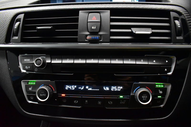 BMW Mシリーズ M2 ｺﾝﾍﾟﾃｨｼｮﾝ MDCT 7速DCT LCI後期 ｺﾝﾍﾟﾃｨｼｮﾝ専用410馬力ｴﾝｼﾞﾝ ﾍｷｻｺﾞﾅﾙLEDﾍｯﾄﾞﾗｲﾄ&ﾃｰﾙ ﾋｰﾀｰ付黒革 harman/kardon ﾀｯﾁﾊﾟﾈﾙHDDﾅﾋﾞBｶﾒﾗ 19AW 車線逸脱&歩行者警告 衝突軽減ﾌﾞﾚｰｷ ｶｰﾎﾞﾝｲﾝﾃﾘｱ Mｼｰﾄﾍﾞﾙﾄ  2年保証