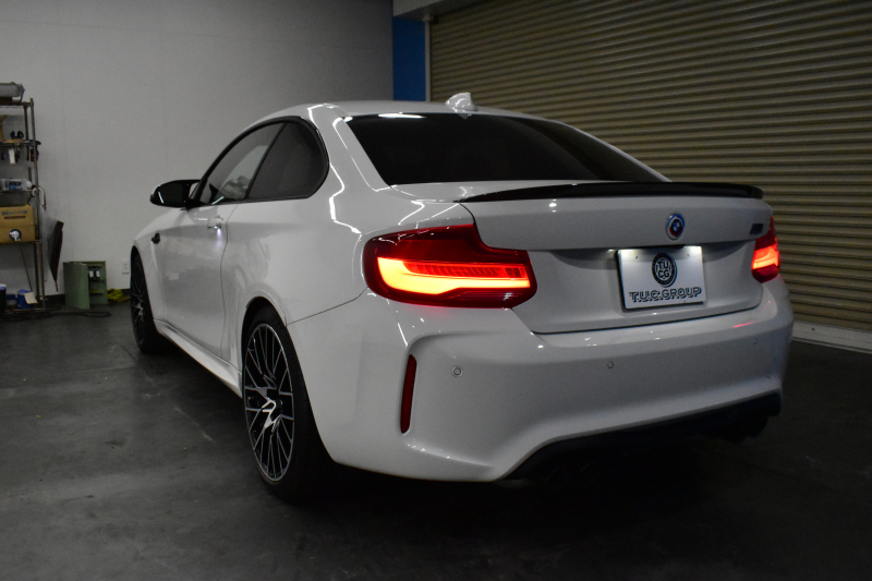 BMW Mシリーズ M2 ｺﾝﾍﾟﾃｨｼｮﾝ MDCT 7速DCT LCI後期 ｺﾝﾍﾟﾃｨｼｮﾝ専用410馬力ｴﾝｼﾞﾝ ﾍｷｻｺﾞﾅﾙLEDﾍｯﾄﾞﾗｲﾄ&ﾃｰﾙ ﾋｰﾀｰ付黒革 harman/kardon ﾀｯﾁﾊﾟﾈﾙHDDﾅﾋﾞBｶﾒﾗ 19AW 車線逸脱&歩行者警告 衝突軽減ﾌﾞﾚｰｷ ｶｰﾎﾞﾝｲﾝﾃﾘｱ Mｼｰﾄﾍﾞﾙﾄ  2年保証