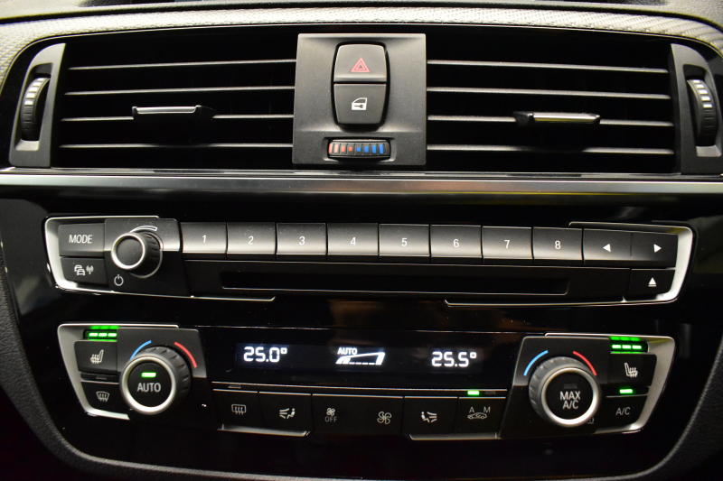 BMW Mシリーズ M2 MDCT 7速DCT LCI後期 ﾋｰﾀｰ付黒革 ｱﾀﾞﾌﾟﾃｨﾌﾞﾍｷｻｺﾞﾅﾙLEDﾍｯﾄﾞﾗｲﾄ&ﾃｰﾙ ﾀｯﾁﾊﾟﾈﾙHDDﾅﾋﾞ Mperformance19AW 車線逸脱&歩行者警告 衝突軽減ﾌﾞﾚｰｷ ｶｰﾎﾞﾝｲﾝﾃﾘｱ Bｶﾒﾗ iｽﾄｯﾌﾟ ｽﾏｰﾄｷｰ 2年保証