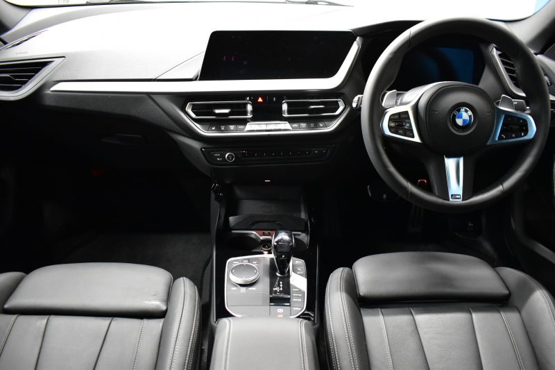 BMW 2シリーズ M235iｸﾞﾗﾝｸｰﾍﾟ Xﾄﾞﾗｲﾌﾞ ﾊﾟﾉﾗﾏｶﾞﾗｽｻﾝﾙｰﾌ  ﾋｰﾀｰ付ﾌﾞﾗｯｸﾚｻﾞｰ HUD 追従ACC  LEDﾍｯﾄﾞﾗｲﾄ Mｽﾎﾟｰﾂﾌﾞﾚｰｷ 車線変更&逸脱&歩行者警告 ﾗｲﾌﾞｺｯｸﾋﾟｯﾄ ｱｯﾌﾟﾙｶｰﾌﾟﾚｲ ﾀｯﾁﾊﾟﾈﾙﾅﾋﾞ Bｶﾒﾗ ｽﾏｰﾄｷｰ 2年保証