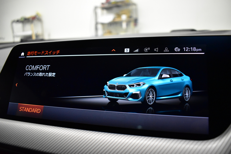 BMW 2シリーズ M235iｸﾞﾗﾝｸｰﾍﾟ Xﾄﾞﾗｲﾌﾞ ﾊﾟﾉﾗﾏｶﾞﾗｽｻﾝﾙｰﾌ  ﾋｰﾀｰ付ﾌﾞﾗｯｸﾚｻﾞｰ HUD 追従ACC  LEDﾍｯﾄﾞﾗｲﾄ Mｽﾎﾟｰﾂﾌﾞﾚｰｷ 車線変更&逸脱&歩行者警告 ﾗｲﾌﾞｺｯｸﾋﾟｯﾄ ｱｯﾌﾟﾙｶｰﾌﾟﾚｲ ﾀｯﾁﾊﾟﾈﾙﾅﾋﾞ Bｶﾒﾗ ｽﾏｰﾄｷｰ 2年保証
