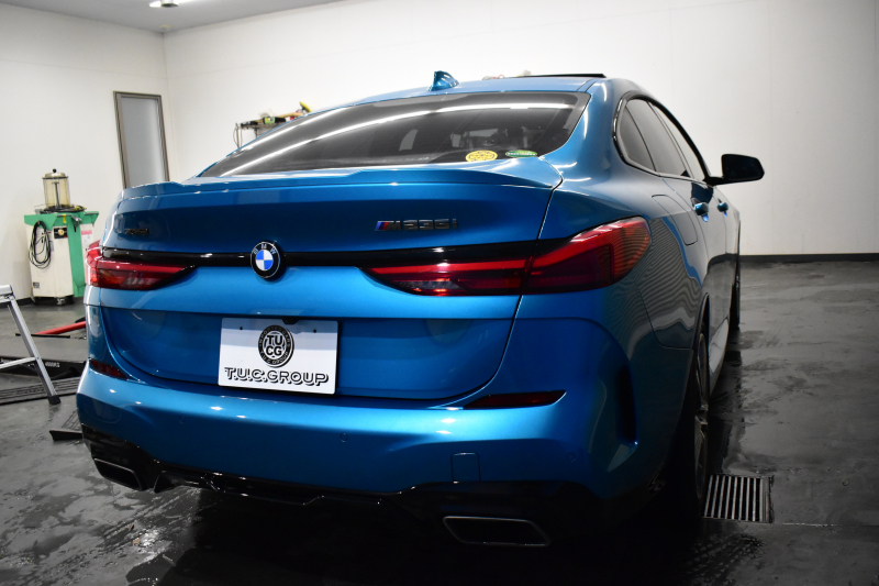 BMW 2シリーズ M235iｸﾞﾗﾝｸｰﾍﾟ Xﾄﾞﾗｲﾌﾞ ﾊﾟﾉﾗﾏｶﾞﾗｽｻﾝﾙｰﾌ  ﾋｰﾀｰ付ﾌﾞﾗｯｸﾚｻﾞｰ HUD 追従ACC  LEDﾍｯﾄﾞﾗｲﾄ Mｽﾎﾟｰﾂﾌﾞﾚｰｷ 車線変更&逸脱&歩行者警告 ﾗｲﾌﾞｺｯｸﾋﾟｯﾄ ｱｯﾌﾟﾙｶｰﾌﾟﾚｲ ﾀｯﾁﾊﾟﾈﾙﾅﾋﾞ Bｶﾒﾗ ｽﾏｰﾄｷｰ 2年保証