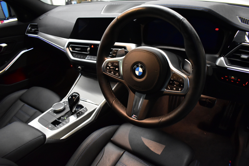 BMW 3シリーズ M340iﾂｰﾘﾝｸﾞ Xﾄﾞﾗｲﾌﾞ 直6ﾀｰﾎﾞ 4WD ﾊﾟﾉﾗﾏｶﾞﾗｽｻﾝR ﾋｰﾀｰ付黒革 19AW 追従ACC HUD ﾚｰｻﾞｰLEDﾗｲﾄ 可変Mｻｽ Mﾌﾞﾚｰｷ ﾊｰﾏﾝｶｰﾄﾞﾝ 側面衝突&車線変更&逸脱&歩行者警告 電動Rｹﾞｰﾄ 後退ｱｼｽﾄ Pｱｼｽﾄ ﾌﾙｾｸﾞﾀｯﾁﾊﾟﾈﾙﾅﾋﾞ ｱｯﾌﾟﾙｶｰﾌﾟﾚｲ 2年保証