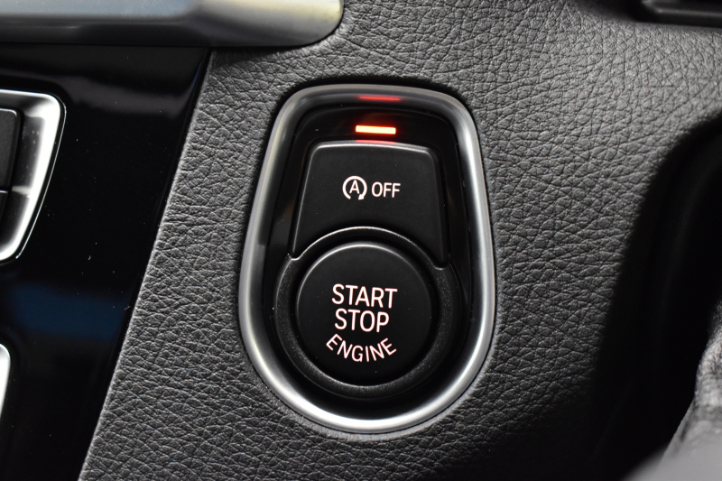 BMW Mシリーズ M2 6速MT LCI後期 ｾﾚｸﾄP SR harman/kardon ﾋｰﾀｰ付黒革 ﾍｷｻｺﾞﾅﾙLEDﾍｯﾄﾞﾗｲﾄ&ﾃｰﾙ ﾀｯﾁﾊﾟﾈﾙHDDﾅﾋﾞBｶﾒﾗ 19AW 車線逸脱&歩行者警告 衝突軽減ﾌﾞﾚｰｷ ｶｰﾎﾞﾝｲﾝﾃﾘｱ 2年保証