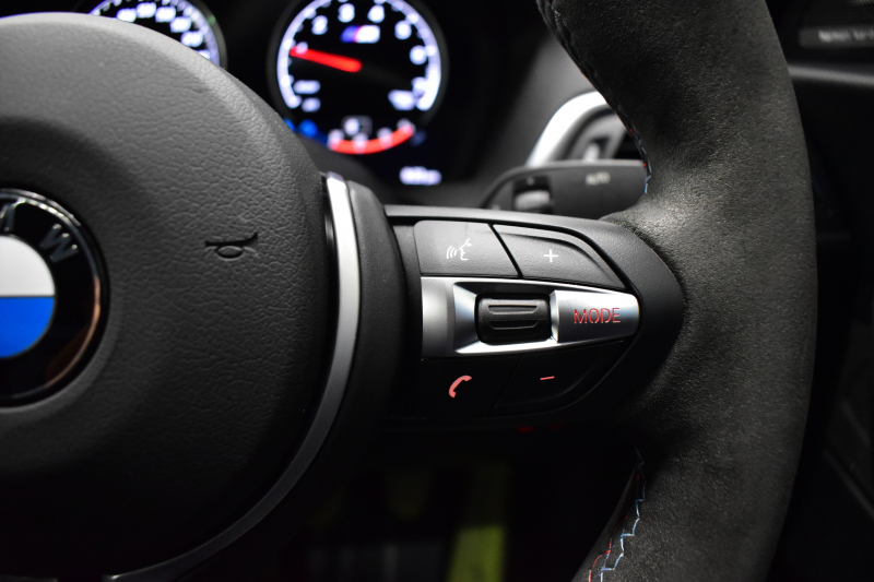 BMW Mシリーズ M2 6速MT LCI後期 ｾﾚｸﾄP SR harman/kardon ﾋｰﾀｰ付黒革 ﾍｷｻｺﾞﾅﾙLEDﾍｯﾄﾞﾗｲﾄ&ﾃｰﾙ ﾀｯﾁﾊﾟﾈﾙHDDﾅﾋﾞBｶﾒﾗ 19AW 車線逸脱&歩行者警告 衝突軽減ﾌﾞﾚｰｷ ｶｰﾎﾞﾝｲﾝﾃﾘｱ 2年保証