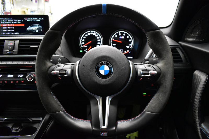 BMW Mシリーズ M2 6速MT LCI後期 ｾﾚｸﾄP SR harman/kardon ﾋｰﾀｰ付黒革 ﾍｷｻｺﾞﾅﾙLEDﾍｯﾄﾞﾗｲﾄ&ﾃｰﾙ ﾀｯﾁﾊﾟﾈﾙHDDﾅﾋﾞBｶﾒﾗ 19AW 車線逸脱&歩行者警告 衝突軽減ﾌﾞﾚｰｷ ｶｰﾎﾞﾝｲﾝﾃﾘｱ 2年保証