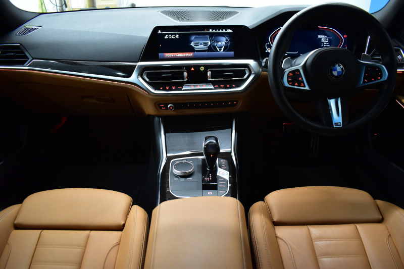 BMW 3シリーズ 320i Mｽﾎﾟｰﾂ ﾊｲﾗｲﾝ&ｺﾝﾌｫｰﾄP R6年7月迄新車保証 ﾋｰﾀｰ付茶革 ﾀｯﾁﾊﾟﾈﾙﾅﾋﾞ ｱｯﾌﾟﾙｶｰﾌﾟﾚｲ  追従ACC LEDﾍｯﾄﾞﾗｲﾄ 電動ﾄﾗﾝｸ 側面衝突&車線変更&逸脱&歩行者警告 液晶ﾒｰﾀｰ 後退ｱｼｽﾄ Pｱｼｽﾄ ｱｸﾃｨﾌﾞPDC緊急ﾌﾞﾚｰｷ  18AW 2年保証