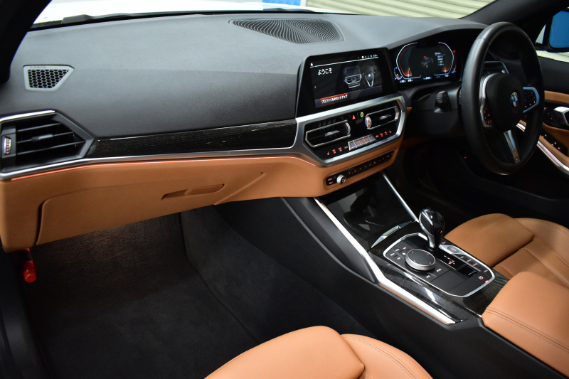 BMW 3シリーズ 320i Mｽﾎﾟｰﾂ ﾊｲﾗｲﾝ&ｺﾝﾌｫｰﾄP R6年7月迄新車保証 ﾋｰﾀｰ付茶革 ﾀｯﾁﾊﾟﾈﾙﾅﾋﾞ ｱｯﾌﾟﾙｶｰﾌﾟﾚｲ  追従ACC LEDﾍｯﾄﾞﾗｲﾄ 電動ﾄﾗﾝｸ 側面衝突&車線変更&逸脱&歩行者警告 液晶ﾒｰﾀｰ 後退ｱｼｽﾄ Pｱｼｽﾄ ｱｸﾃｨﾌﾞPDC緊急ﾌﾞﾚｰｷ  18AW 2年保証