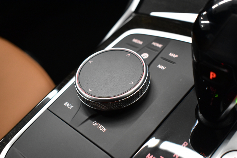 BMW 3シリーズ 320i Mｽﾎﾟｰﾂ ﾊｲﾗｲﾝ&ｺﾝﾌｫｰﾄP R6年7月迄新車保証 ﾋｰﾀｰ付茶革 ﾀｯﾁﾊﾟﾈﾙﾅﾋﾞ ｱｯﾌﾟﾙｶｰﾌﾟﾚｲ  追従ACC LEDﾍｯﾄﾞﾗｲﾄ 電動ﾄﾗﾝｸ 側面衝突&車線変更&逸脱&歩行者警告 液晶ﾒｰﾀｰ 後退ｱｼｽﾄ Pｱｼｽﾄ ｱｸﾃｨﾌﾞPDC緊急ﾌﾞﾚｰｷ  18AW 2年保証