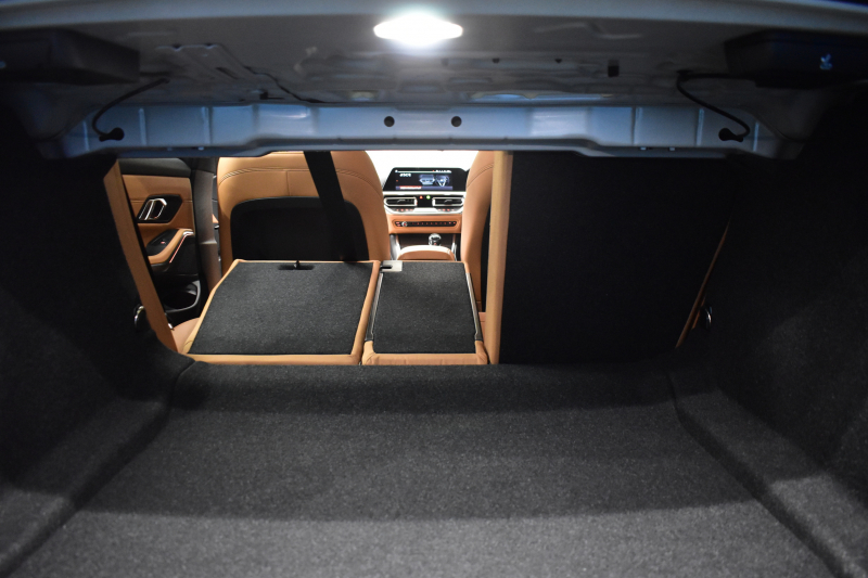 BMW 3シリーズ 320i Mｽﾎﾟｰﾂ ﾊｲﾗｲﾝ&ｺﾝﾌｫｰﾄP R6年7月迄新車保証 ﾋｰﾀｰ付茶革 ﾀｯﾁﾊﾟﾈﾙﾅﾋﾞ ｱｯﾌﾟﾙｶｰﾌﾟﾚｲ  追従ACC LEDﾍｯﾄﾞﾗｲﾄ 電動ﾄﾗﾝｸ 側面衝突&車線変更&逸脱&歩行者警告 液晶ﾒｰﾀｰ 後退ｱｼｽﾄ Pｱｼｽﾄ ｱｸﾃｨﾌﾞPDC緊急ﾌﾞﾚｰｷ  18AW 2年保証