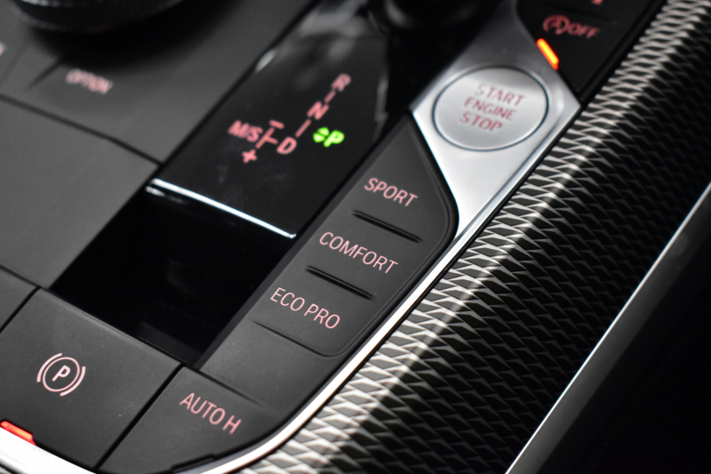 BMW 3シリーズ 320i Mｽﾎﾟｰﾂ G20型 ｺﾝﾌｫｰﾄP ﾊﾟｰｷﾝｸﾞｱｼｽﾄﾌﾟﾗｽ 追従ACC LEDﾍｯﾄﾞﾗｲﾄ  3Dﾋﾞｭｰ全周囲ｶﾒﾗ ﾀｯﾁﾊﾟﾈﾙﾅﾋﾞ ｱｯﾌﾟﾙｶｰﾌﾟﾚｲ  電動ﾄﾗﾝｸ 側面衝突&車線変更&逸脱&歩行者警告 液晶ﾒｰﾀｰ 後退ｱｼｽﾄ Pｱｼｽﾄ ｱｸﾃｨﾌﾞPDC緊急ﾌﾞﾚｰｷ 18AW  2年保証