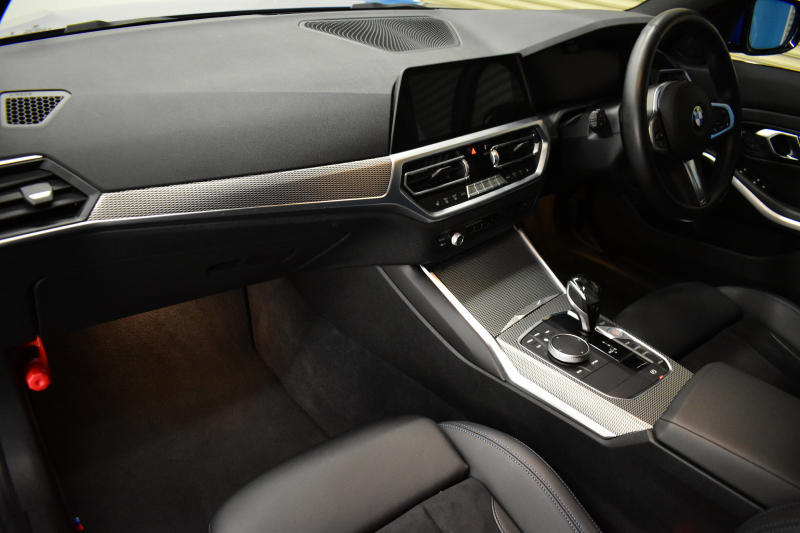 BMW 3シリーズ 320i Mｽﾎﾟｰﾂ G20型 ｺﾝﾌｫｰﾄP ﾊﾟｰｷﾝｸﾞｱｼｽﾄﾌﾟﾗｽ 追従ACC LEDﾍｯﾄﾞﾗｲﾄ  3Dﾋﾞｭｰ全周囲ｶﾒﾗ ﾀｯﾁﾊﾟﾈﾙﾅﾋﾞ ｱｯﾌﾟﾙｶｰﾌﾟﾚｲ  電動ﾄﾗﾝｸ 側面衝突&車線変更&逸脱&歩行者警告 液晶ﾒｰﾀｰ 後退ｱｼｽﾄ Pｱｼｽﾄ ｱｸﾃｨﾌﾞPDC緊急ﾌﾞﾚｰｷ 18AW  2年保証