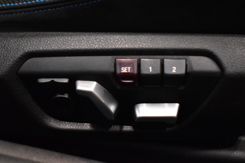 BMW Mシリーズ M2 ｺﾝﾍﾟﾃｨｼｮﾝ 6速MT LCI後期 ﾍｷｻｺﾞﾅﾙLEDﾍｯﾄﾞﾗｲﾄ&ﾃｰﾙ ﾋｰﾀｰ付黒革 harman/kardon ﾀｯﾁﾊﾟﾈﾙHDDﾅﾋﾞBｶﾒﾗ 19AW 車線逸脱&歩行者警告 衝突軽減ﾌﾞﾚｰｷ ｶｰﾎﾞﾝｲﾝﾃﾘｱ Mｼｰﾄﾍﾞﾙﾄ  2年保証