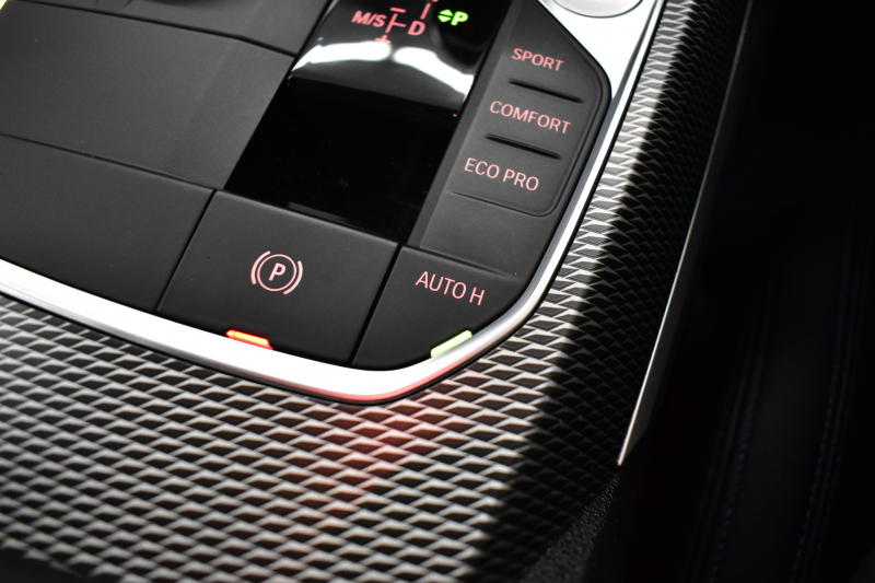 BMW 3シリーズ 320d Xﾄﾞﾗｲﾌﾞ Mｽﾎﾟｰﾂ G20型 4WD ｺﾝﾌｫｰﾄP ｼｰﾄﾋｰﾀｰ  ﾀｯﾁﾊﾟﾈﾙﾅﾋﾞBｶﾒﾗ ｱｯﾌﾟﾙｶｰﾌﾟﾚｲ  追従ACC LEDﾍｯﾄﾞﾗｲﾄ 電動ﾄﾗﾝｸ 側面衝突&車線変更&逸脱&歩行者警告 液晶ﾒｰﾀｰ 後退ｱｼｽﾄ Pｱｼｽﾄ ｱｸﾃｨﾌﾞPDC緊急ﾌﾞﾚｰｷ 18AW  2年保証