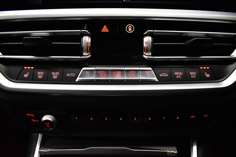 BMW 3シリーズ 320d Xﾄﾞﾗｲﾌﾞ Mｽﾎﾟｰﾂ G20型 4WD ｺﾝﾌｫｰﾄP ｼｰﾄﾋｰﾀｰ  ﾀｯﾁﾊﾟﾈﾙﾅﾋﾞBｶﾒﾗ ｱｯﾌﾟﾙｶｰﾌﾟﾚｲ  追従ACC LEDﾍｯﾄﾞﾗｲﾄ 電動ﾄﾗﾝｸ 側面衝突&車線変更&逸脱&歩行者警告 液晶ﾒｰﾀｰ 後退ｱｼｽﾄ Pｱｼｽﾄ ｱｸﾃｨﾌﾞPDC緊急ﾌﾞﾚｰｷ 18AW  2年保証