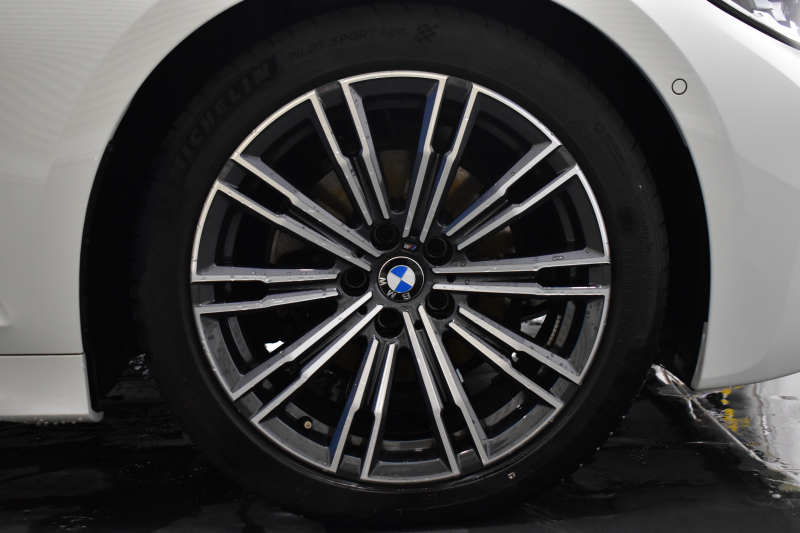 BMW 3シリーズ 320d Xﾄﾞﾗｲﾌﾞ Mｽﾎﾟｰﾂ G20型 4WD ｺﾝﾌｫｰﾄP ｼｰﾄﾋｰﾀｰ  ﾀｯﾁﾊﾟﾈﾙﾅﾋﾞBｶﾒﾗ ｱｯﾌﾟﾙｶｰﾌﾟﾚｲ  追従ACC LEDﾍｯﾄﾞﾗｲﾄ 電動ﾄﾗﾝｸ 側面衝突&車線変更&逸脱&歩行者警告 液晶ﾒｰﾀｰ 後退ｱｼｽﾄ Pｱｼｽﾄ ｱｸﾃｨﾌﾞPDC緊急ﾌﾞﾚｰｷ 18AW  2年保証