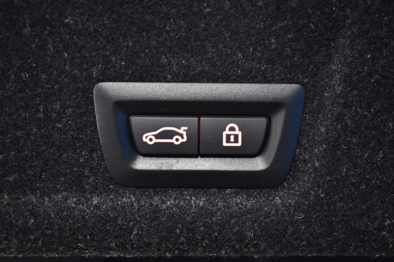 BMW 3シリーズ 320d Xﾄﾞﾗｲﾌﾞ Mｽﾎﾟｰﾂ G20型 4WD ｺﾝﾌｫｰﾄP ｼｰﾄﾋｰﾀｰ  ﾀｯﾁﾊﾟﾈﾙﾅﾋﾞBｶﾒﾗ ｱｯﾌﾟﾙｶｰﾌﾟﾚｲ  追従ACC LEDﾍｯﾄﾞﾗｲﾄ 電動ﾄﾗﾝｸ 側面衝突&車線変更&逸脱&歩行者警告 液晶ﾒｰﾀｰ 後退ｱｼｽﾄ Pｱｼｽﾄ ｱｸﾃｨﾌﾞPDC緊急ﾌﾞﾚｰｷ 18AW  2年保証