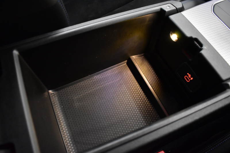 BMW 3シリーズ 320d Xﾄﾞﾗｲﾌﾞ Mｽﾎﾟｰﾂ G20型 4WD ｺﾝﾌｫｰﾄP ｼｰﾄﾋｰﾀｰ  ﾀｯﾁﾊﾟﾈﾙﾅﾋﾞBｶﾒﾗ ｱｯﾌﾟﾙｶｰﾌﾟﾚｲ  追従ACC LEDﾍｯﾄﾞﾗｲﾄ 電動ﾄﾗﾝｸ 側面衝突&車線変更&逸脱&歩行者警告 液晶ﾒｰﾀｰ 後退ｱｼｽﾄ Pｱｼｽﾄ ｱｸﾃｨﾌﾞPDC緊急ﾌﾞﾚｰｷ 18AW  2年保証