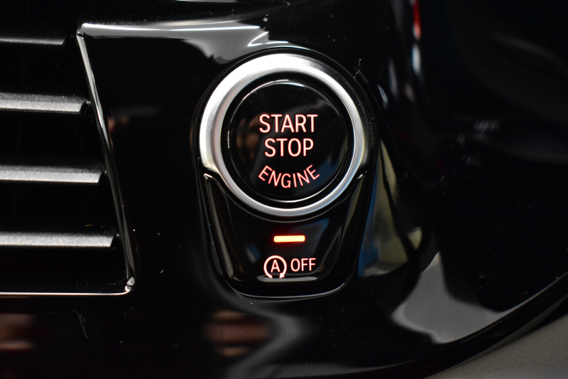 BMW 5シリーズ 530i Mｽﾎﾟｰﾂ ﾊｲﾗｲﾝP 液晶ﾒｰﾀｰ  高出力ﾓﾃﾞﾙ  全席ﾋｰﾀｰ付ｱｲﾎﾞﾘｰﾚｻﾞｰ LEDﾍｯﾄﾞﾗｲﾄ 追従ACC 車線変更警告 ﾀｯﾁﾊﾟﾈﾙ対応iﾄﾞﾗｲﾌﾞHDDﾅﾋﾞﾌﾙｾｸﾞ 3Dﾋﾞｭｰ ｽﾃｱﾘﾝｸﾞｻﾎﾟｰﾄ Pｱｼｽﾄﾌﾟﾗｽ 電動ﾄﾗﾝｸ ｽﾏｰﾄｷｰ 2年保証