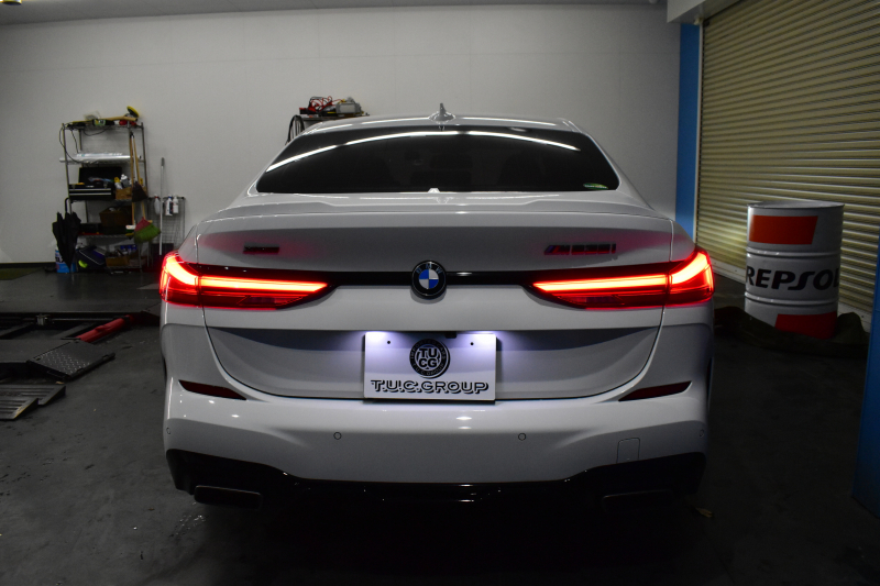 BMW 2シリーズ M235iｸﾞﾗﾝｸｰﾍﾟ Xﾄﾞﾗｲﾌﾞ ｱﾀﾞﾌﾟﾃｨﾌﾞｻｽﾍﾟﾝｼｮﾝ HUD Mｽﾎﾟｰﾂｼｰﾄ 追従ACC  ﾍｷｻｺﾞﾅﾙLEDﾍｯﾄﾞﾗｲﾄ Mｽﾎﾟｰﾂﾌﾞﾚｰｷ 車線変更&逸脱&歩行者警告 ﾗｲﾌﾞｺｯｸﾋﾟｯﾄ ｱｯﾌﾟﾙｶｰﾌﾟﾚｲ ﾀｯﾁﾊﾟﾈﾙﾅﾋﾞ Bｶﾒﾗ ｽﾏｰﾄｷｰ 2年保証