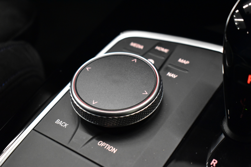 BMW 2シリーズ M235iｸﾞﾗﾝｸｰﾍﾟ Xﾄﾞﾗｲﾌﾞ ｱﾀﾞﾌﾟﾃｨﾌﾞｻｽﾍﾟﾝｼｮﾝ HUD Mｽﾎﾟｰﾂｼｰﾄ 追従ACC  ﾍｷｻｺﾞﾅﾙLEDﾍｯﾄﾞﾗｲﾄ Mｽﾎﾟｰﾂﾌﾞﾚｰｷ 車線変更&逸脱&歩行者警告 ﾗｲﾌﾞｺｯｸﾋﾟｯﾄ ｱｯﾌﾟﾙｶｰﾌﾟﾚｲ ﾀｯﾁﾊﾟﾈﾙﾅﾋﾞ Bｶﾒﾗ ｽﾏｰﾄｷｰ 2年保証