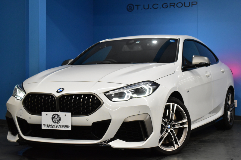 BMW 2シリーズ M235iｸﾞﾗﾝｸｰﾍﾟ Xﾄﾞﾗｲﾌﾞ ｱﾀﾞﾌﾟﾃｨﾌﾞｻｽﾍﾟﾝｼｮﾝ HUD Mｽﾎﾟｰﾂｼｰﾄ 追従ACC  ﾍｷｻｺﾞﾅﾙLEDﾍｯﾄﾞﾗｲﾄ Mｽﾎﾟｰﾂﾌﾞﾚｰｷ 車線変更&逸脱&歩行者警告 ﾗｲﾌﾞｺｯｸﾋﾟｯﾄ ｱｯﾌﾟﾙｶｰﾌﾟﾚｲ ﾀｯﾁﾊﾟﾈﾙﾅﾋﾞ Bｶﾒﾗ ｽﾏｰﾄｷｰ 2年保証