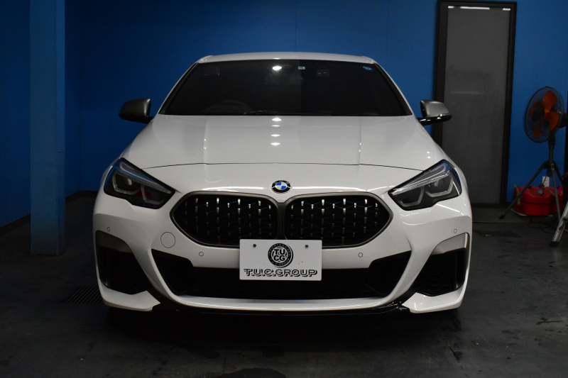 BMW 2シリーズ M235iｸﾞﾗﾝｸｰﾍﾟ Xﾄﾞﾗｲﾌﾞ ｱﾀﾞﾌﾟﾃｨﾌﾞｻｽﾍﾟﾝｼｮﾝ HUD Mｽﾎﾟｰﾂｼｰﾄ 追従ACC  ﾍｷｻｺﾞﾅﾙLEDﾍｯﾄﾞﾗｲﾄ Mｽﾎﾟｰﾂﾌﾞﾚｰｷ 車線変更&逸脱&歩行者警告 ﾗｲﾌﾞｺｯｸﾋﾟｯﾄ ｱｯﾌﾟﾙｶｰﾌﾟﾚｲ ﾀｯﾁﾊﾟﾈﾙﾅﾋﾞ Bｶﾒﾗ ｽﾏｰﾄｷｰ 2年保証