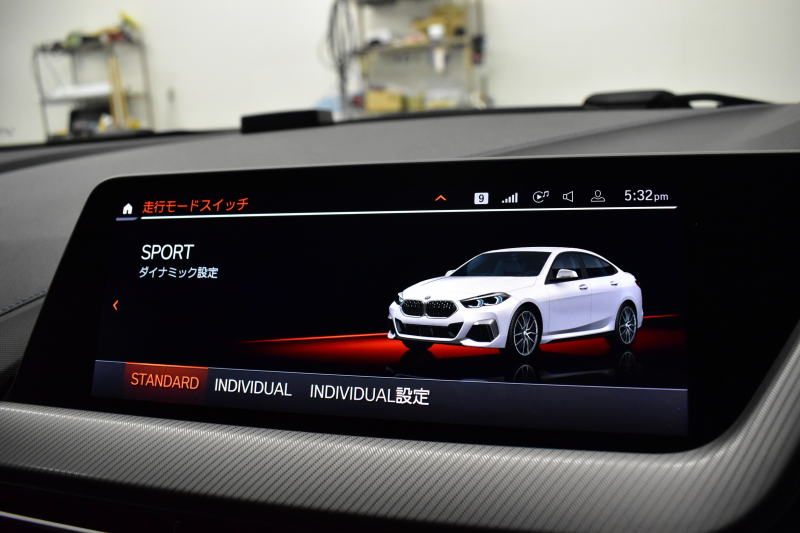 BMW 2シリーズ M235iｸﾞﾗﾝｸｰﾍﾟ Xﾄﾞﾗｲﾌﾞ ｱﾀﾞﾌﾟﾃｨﾌﾞｻｽﾍﾟﾝｼｮﾝ HUD Mｽﾎﾟｰﾂｼｰﾄ 追従ACC  ﾍｷｻｺﾞﾅﾙLEDﾍｯﾄﾞﾗｲﾄ Mｽﾎﾟｰﾂﾌﾞﾚｰｷ 車線変更&逸脱&歩行者警告 ﾗｲﾌﾞｺｯｸﾋﾟｯﾄ ｱｯﾌﾟﾙｶｰﾌﾟﾚｲ ﾀｯﾁﾊﾟﾈﾙﾅﾋﾞ Bｶﾒﾗ ｽﾏｰﾄｷｰ 2年保証