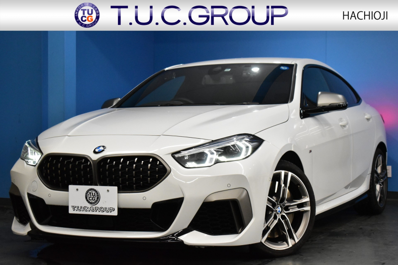 BMW 2シリーズ M235iｸﾞﾗﾝｸｰﾍﾟ Xﾄﾞﾗｲﾌﾞ ｱﾀﾞﾌﾟﾃｨﾌﾞｻｽﾍﾟﾝｼｮﾝ HUD Mｽﾎﾟｰﾂｼｰﾄ 追従ACC  ﾍｷｻｺﾞﾅﾙLEDﾍｯﾄﾞﾗｲﾄ Mｽﾎﾟｰﾂﾌﾞﾚｰｷ 車線変更&逸脱&歩行者警告 ﾗｲﾌﾞｺｯｸﾋﾟｯﾄ ｱｯﾌﾟﾙｶｰﾌﾟﾚｲ ﾀｯﾁﾊﾟﾈﾙﾅﾋﾞ Bｶﾒﾗ ｽﾏｰﾄｷｰ 2年保証