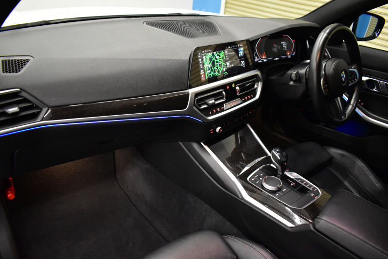 BMW 3シリーズ 320d Xﾄﾞﾗｲﾌﾞ Mｽﾎﾟｰﾂ G20型 4WD ﾌｧｽﾄﾄﾗｯｸP ｺﾝﾌｫｰﾄP ﾊｲﾗｲﾝP 可変Mｻｽ Mｽﾎﾟｰﾂﾌﾞﾚｰｷ 19AW ﾋｰﾀｰ付黒革 ﾀｯﾁﾊﾟﾈﾙﾅﾋﾞBｶﾒﾗ ｱｯﾌﾟﾙｶｰﾌﾟﾚｲ  追従ACC HUD LEDﾍｯﾄﾞﾗｲﾄ 電動ﾄﾗﾝｸ 側面衝突&車線変更&逸脱&歩行者警告 液晶ﾒｰﾀｰ 後退ｱｼｽﾄ 2年保証