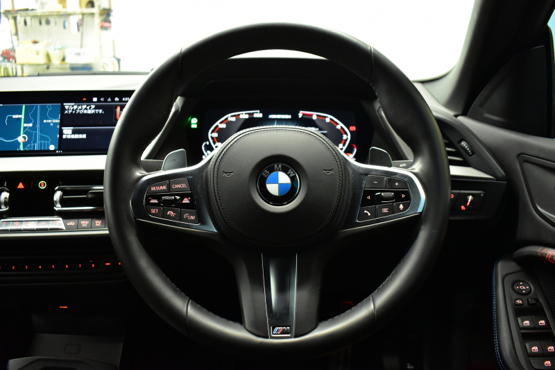 BMW 2シリーズ M235iｸﾞﾗﾝｸｰﾍﾟ Xﾄﾞﾗｲﾌﾞ ﾃﾞﾋﾞｭｰP ｱﾀﾞﾌﾟﾃｨﾌﾞｻｽﾍﾟﾝｼｮﾝ Mｼｰﾄﾍﾞﾙﾄ ﾋｰﾀｰ付Mｽﾎﾟｰﾂｼｰﾄ 追従ACC  ﾍｷｻｺﾞﾅﾙLEDﾍｯﾄﾞﾗｲﾄ Mｽﾎﾟｰﾂﾌﾞﾚｰｷ 車線変更&逸脱&歩行者警告 ﾗｲﾌﾞｺｯｸﾋﾟｯﾄ ｱｯﾌﾟﾙｶｰﾌﾟﾚｲ ﾀｯﾁﾊﾟﾈﾙﾅﾋﾞ Bｶﾒﾗ 2年保証