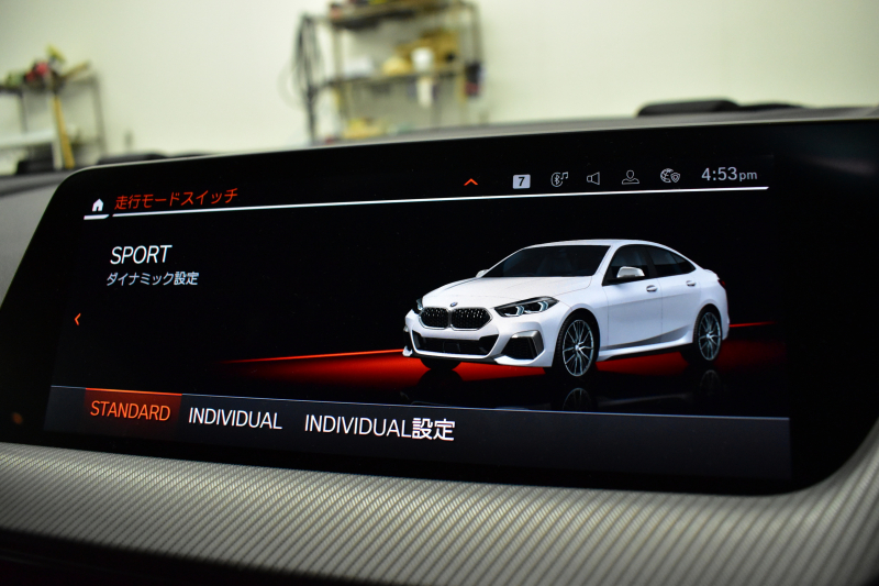 BMW 2シリーズ M235iｸﾞﾗﾝｸｰﾍﾟ Xﾄﾞﾗｲﾌﾞ ﾃﾞﾋﾞｭｰP ｱﾀﾞﾌﾟﾃｨﾌﾞｻｽﾍﾟﾝｼｮﾝ Mｼｰﾄﾍﾞﾙﾄ ﾋｰﾀｰ付Mｽﾎﾟｰﾂｼｰﾄ 追従ACC  ﾍｷｻｺﾞﾅﾙLEDﾍｯﾄﾞﾗｲﾄ Mｽﾎﾟｰﾂﾌﾞﾚｰｷ 車線変更&逸脱&歩行者警告 ﾗｲﾌﾞｺｯｸﾋﾟｯﾄ ｱｯﾌﾟﾙｶｰﾌﾟﾚｲ ﾀｯﾁﾊﾟﾈﾙﾅﾋﾞ Bｶﾒﾗ 2年保証