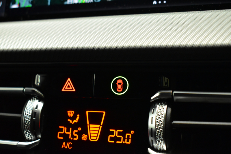 BMW 2シリーズ M235iｸﾞﾗﾝｸｰﾍﾟ Xﾄﾞﾗｲﾌﾞ ﾃﾞﾋﾞｭｰP ｱﾀﾞﾌﾟﾃｨﾌﾞｻｽﾍﾟﾝｼｮﾝ Mｼｰﾄﾍﾞﾙﾄ ﾋｰﾀｰ付Mｽﾎﾟｰﾂｼｰﾄ 追従ACC  ﾍｷｻｺﾞﾅﾙLEDﾍｯﾄﾞﾗｲﾄ Mｽﾎﾟｰﾂﾌﾞﾚｰｷ 車線変更&逸脱&歩行者警告 ﾗｲﾌﾞｺｯｸﾋﾟｯﾄ ｱｯﾌﾟﾙｶｰﾌﾟﾚｲ ﾀｯﾁﾊﾟﾈﾙﾅﾋﾞ Bｶﾒﾗ 2年保証